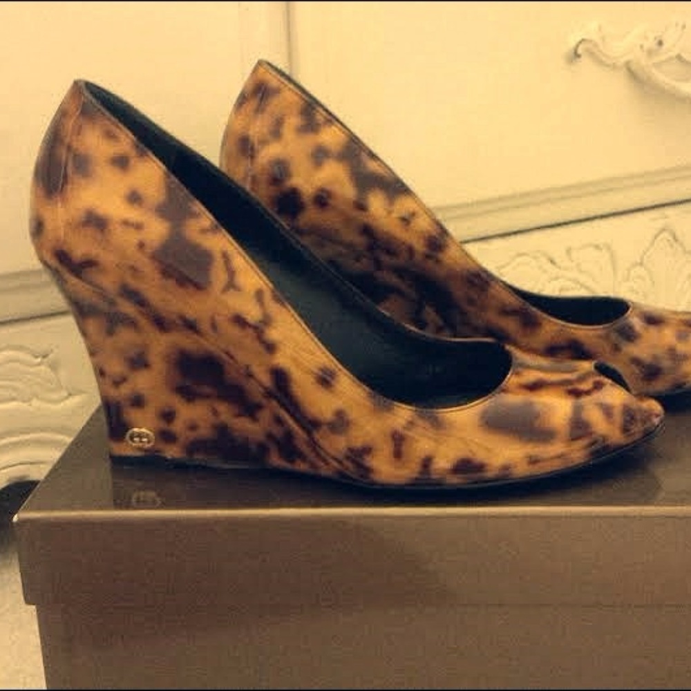 GUCCI tortoise wedge 8 1/2 NEW! $290